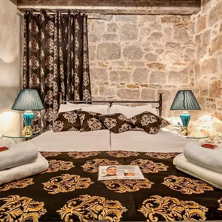 Historic Plaza Varos (adults Only) Hotel Split