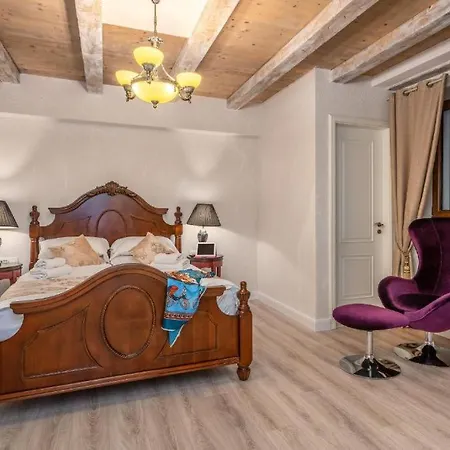 Historic Plaza Varos (adults Only) Split