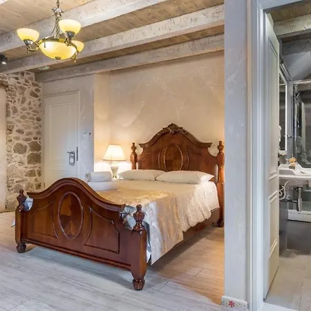 Historic Plaza Varos (adults Only) 4* スプリト