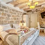 Historic Plaza Varos (adults Only) 4* 斯普利特