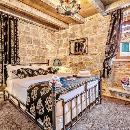 Historic Plaza Varos (adults Only) スプリト