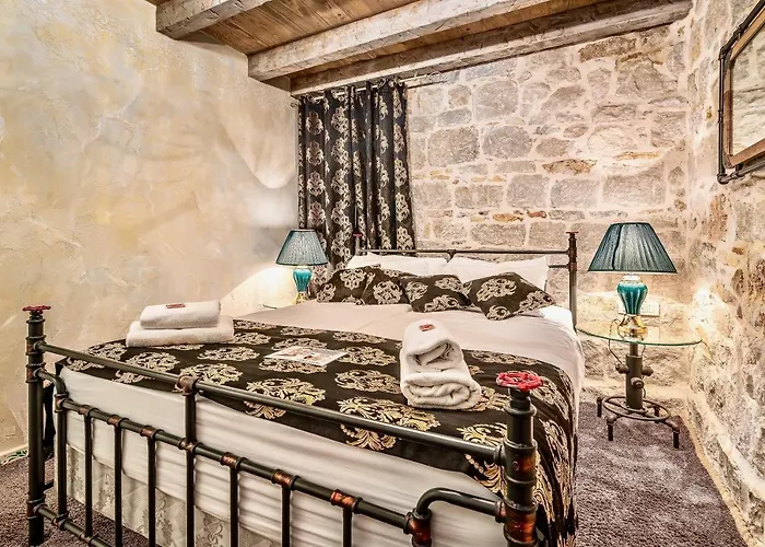 Hotel Historic Plaza Varos (adults Only) Split